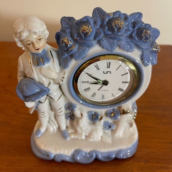 Vintage Victorian style mantle clock || Made in Japan || Blue and white doll - Picture 10 of 12
